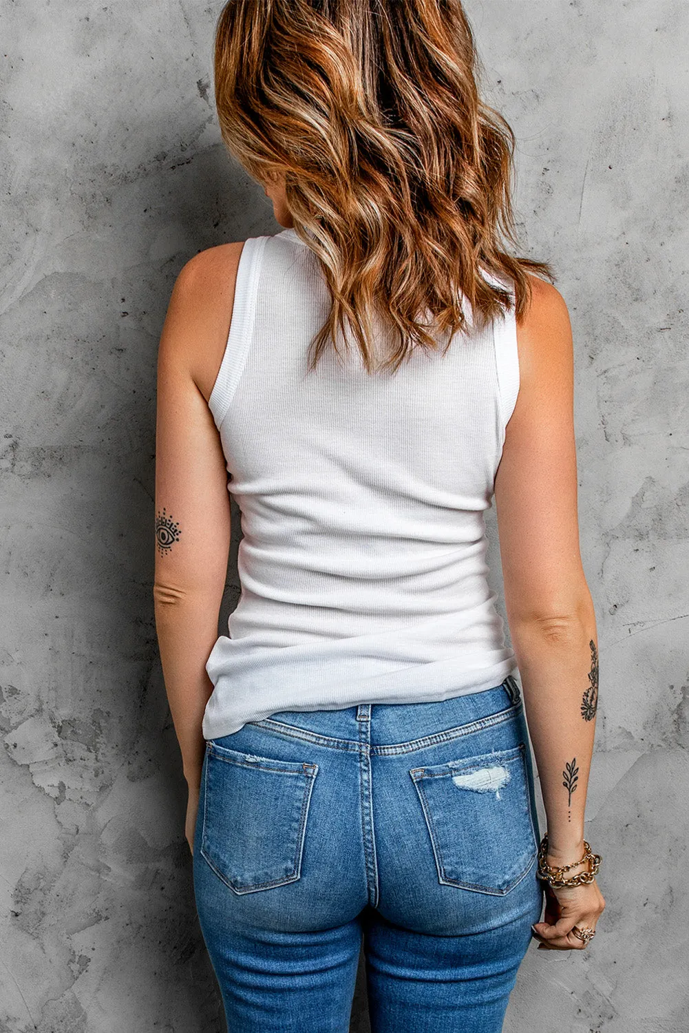 Classic Ribbed Round Neck Tank Top | Sexy, Comfy, and Effortlessly Chic 😎🔥