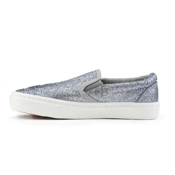 GIRLS SLIP ON SNEAKERS - SILVER