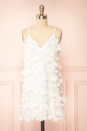 Marssia | Short White Dress w/ Floral Appliqué