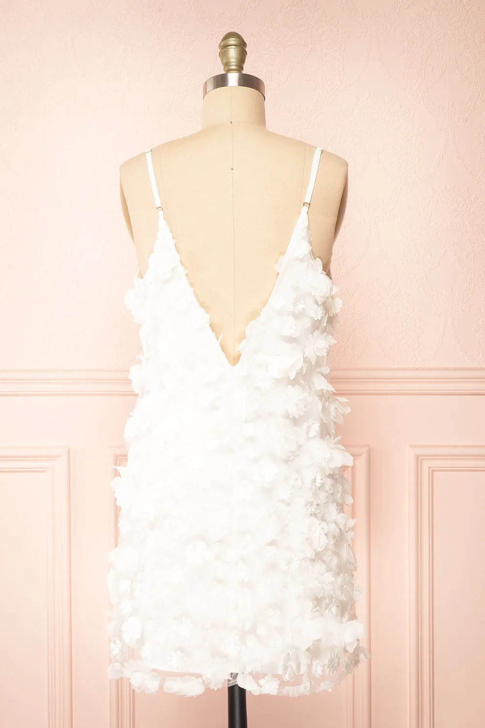 Marssia | Short White Dress w/ Floral Appliqué