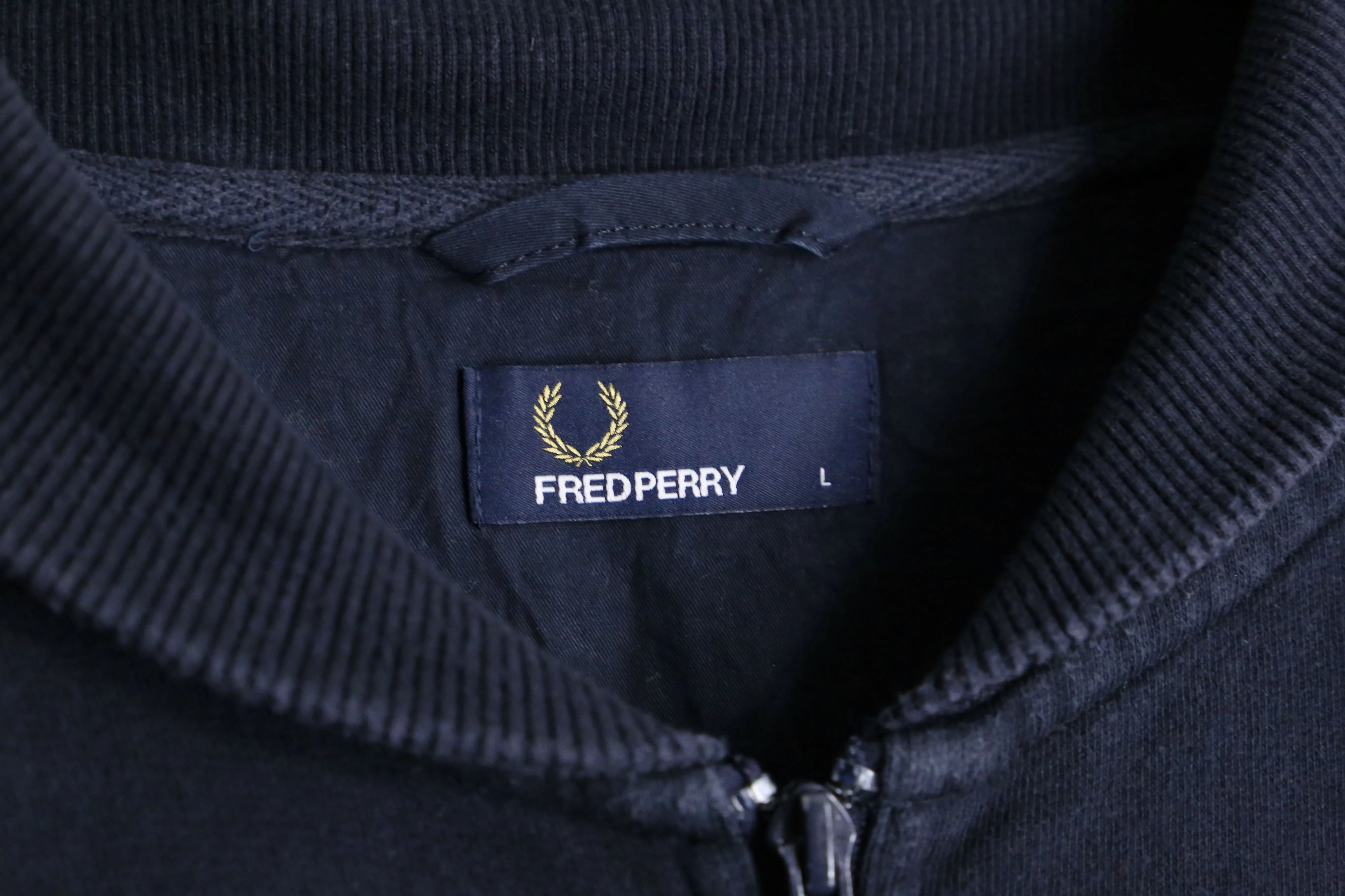 "FRED PERRY" navy zip up parka